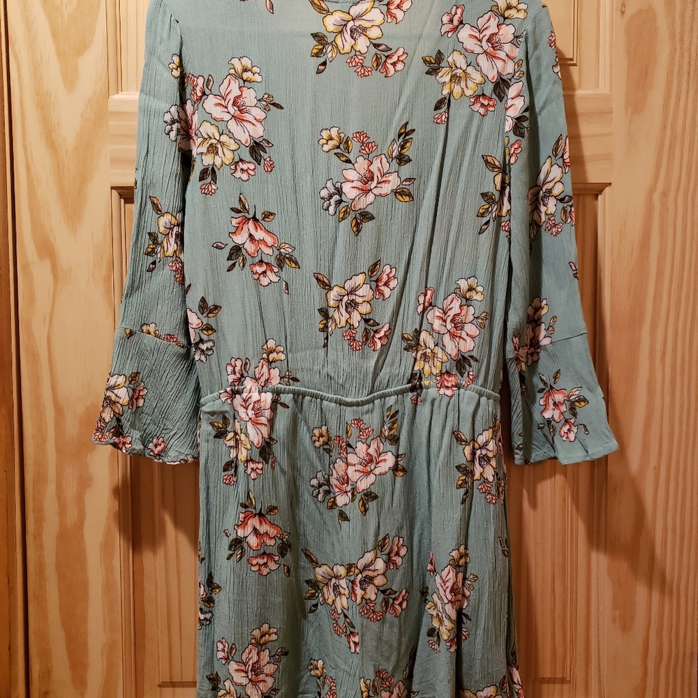 Romper - Picture 2 of 3